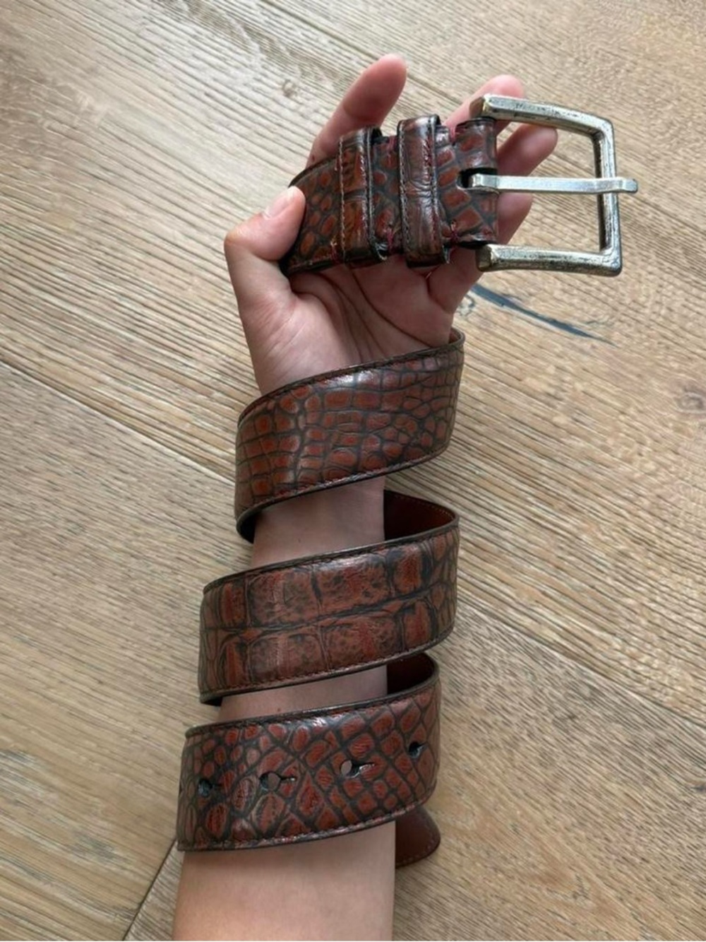 Saks Fifth Avenue Leather Authentic Alligator Embossed Belt | Size 34 | Brown